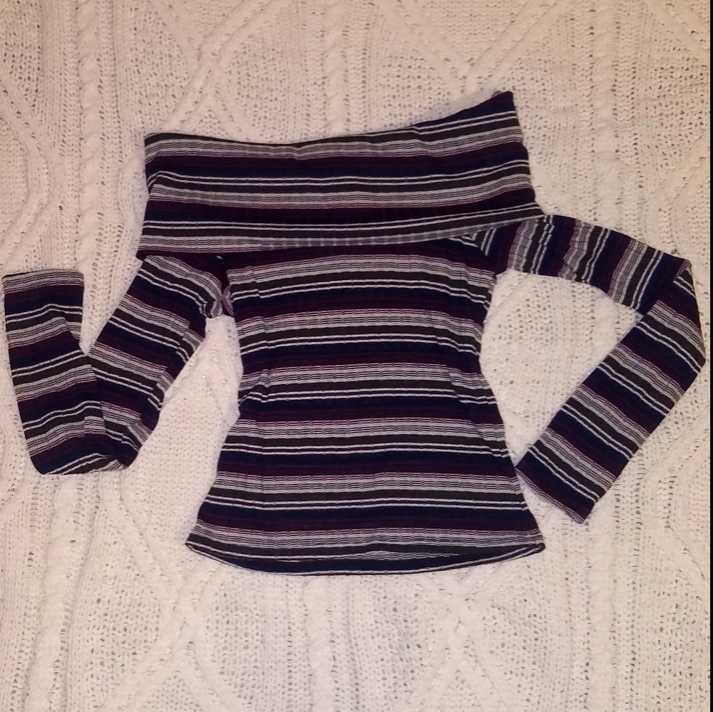 LC off shoulder top